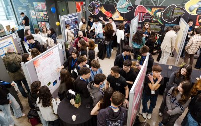 La programación da luz a la fotónica