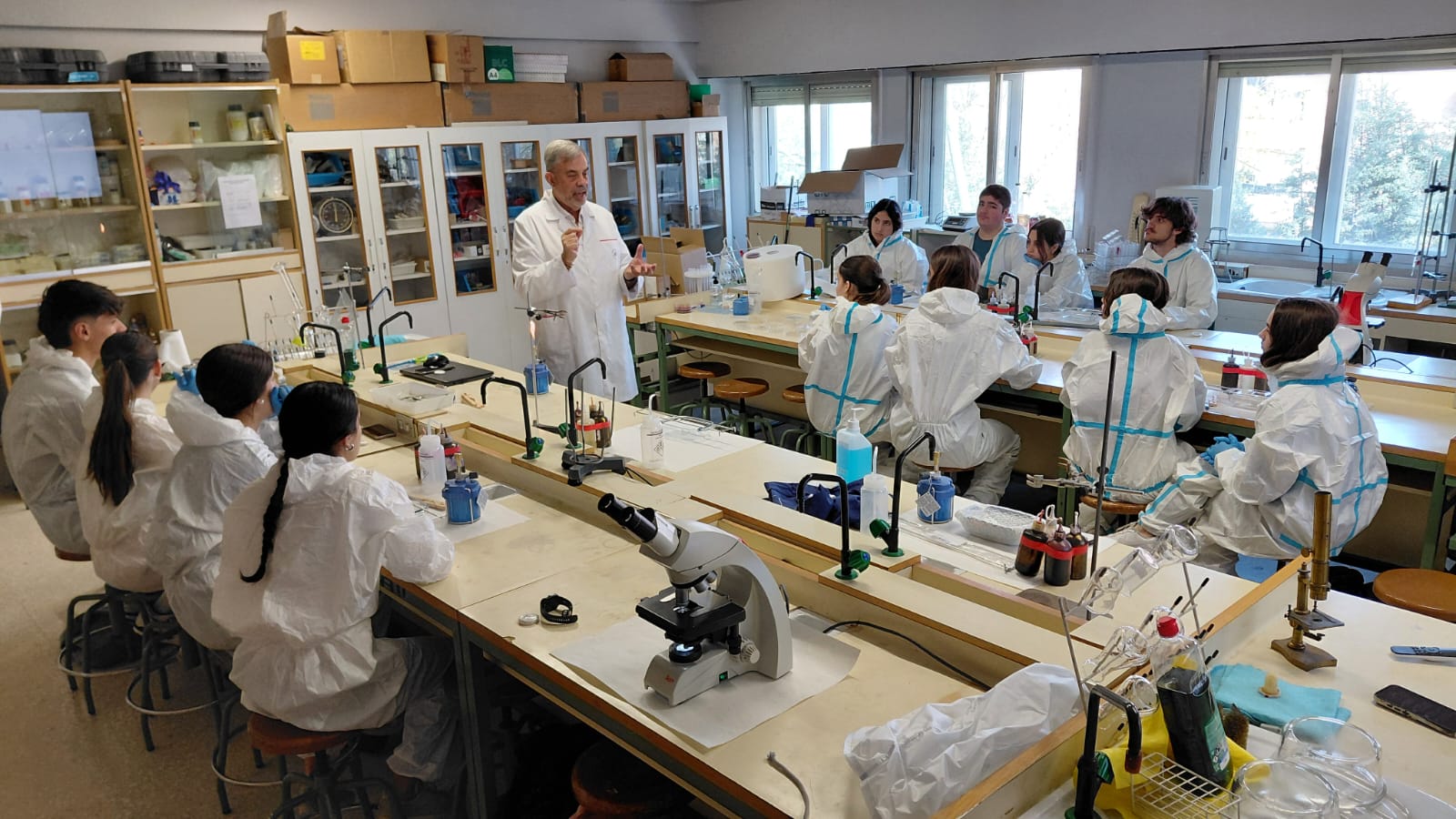 Del laboratorio al aula del IES Alpajés (Aranjuez)